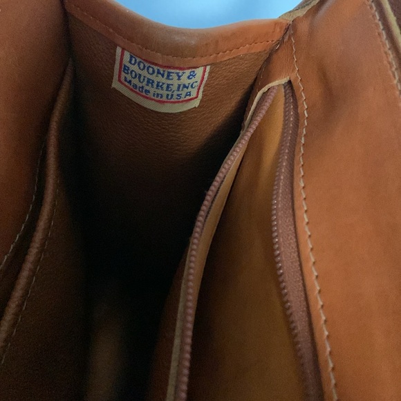 Blue and Tan Dooney & Bourke Handbag - Picture 4 of 16